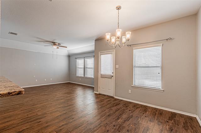 Building Photo - 1202 Pampa Grass Dr