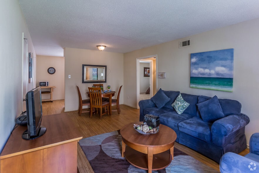 Primary Photo - Grahamwood Place Apartments