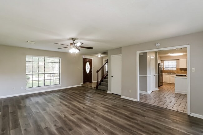 Building Photo - 15127 Camino Del Sol Dr