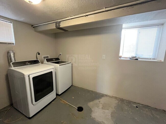 Building Photo - 1780 Quebec St