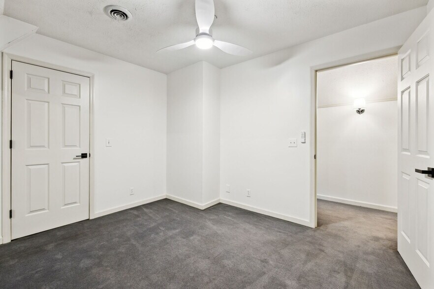 Building Photo - 316 McCoin Dr