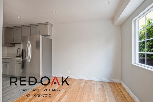 Building Photo - 1023 Hayworth Ave