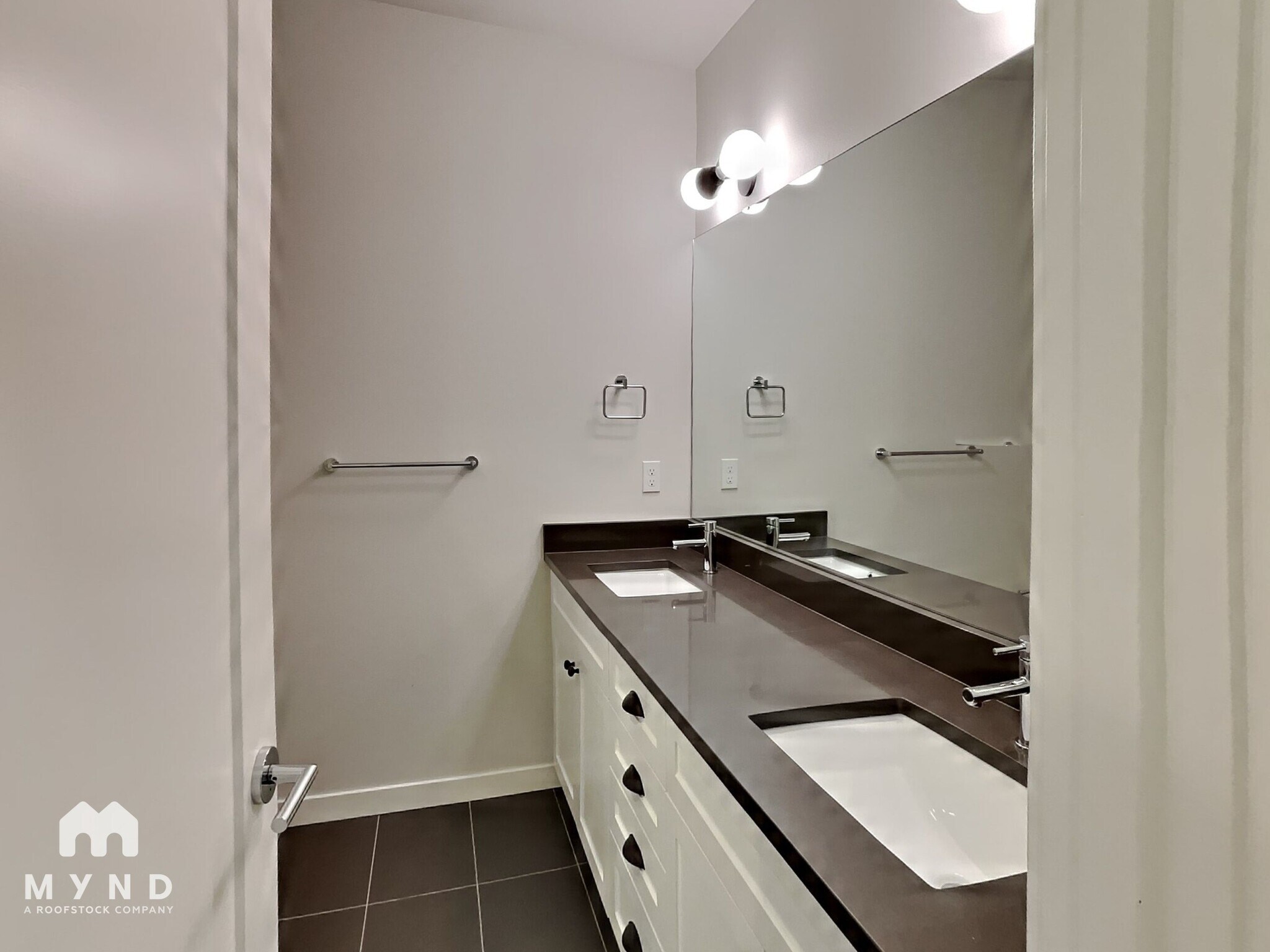 Building Photo - 7023 42nd Ave S