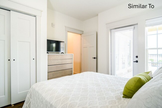 Building Photo - 2 Bd 2 Bath Apartment- Available 01/24/2026