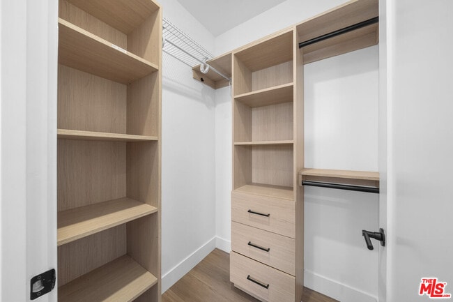 Building Photo - 10845 1/2 Morrison St