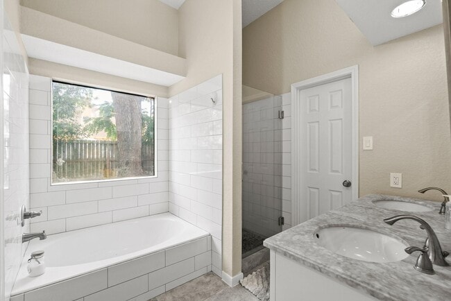 Building Photo - 20039 Moonflower Ln