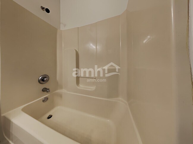 Building Photo - 1588 Wynne Rd