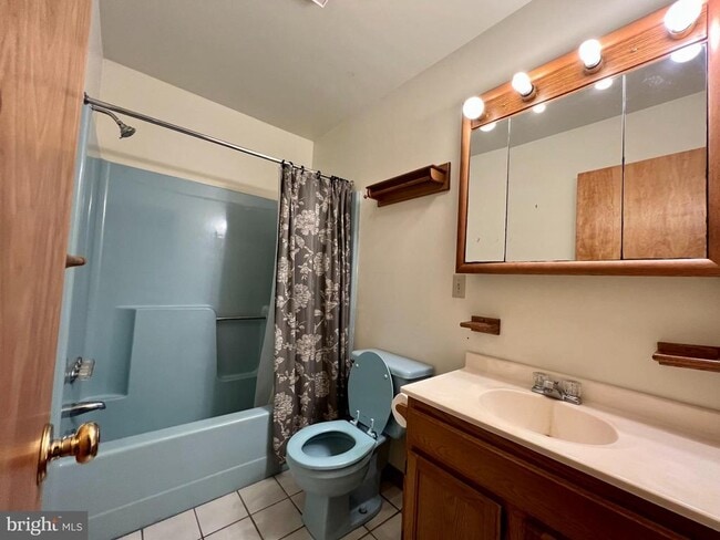 Building Photo - 148 Fieldstone Ln