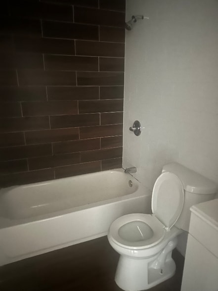 Building Photo - 673 E 223rd St