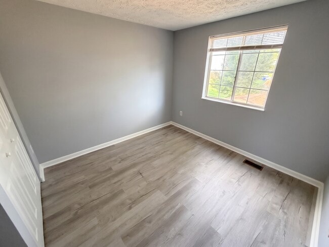 Building Photo - 5749 Charstone Ct