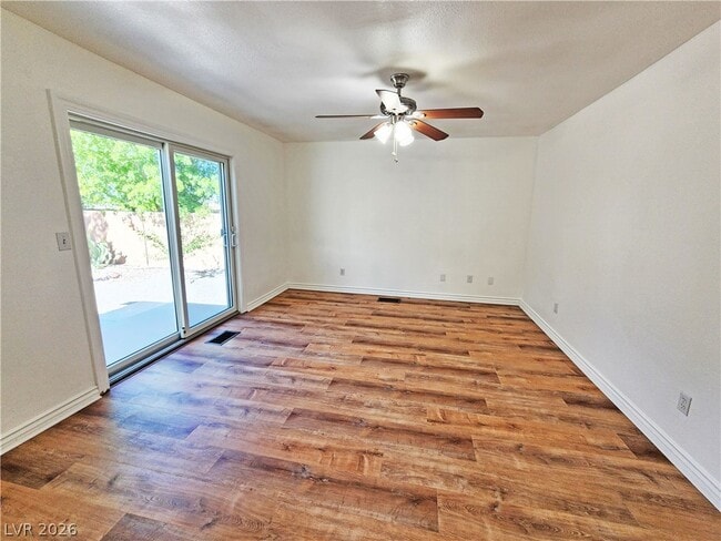 Building Photo - 5945 Badlands Ln