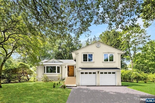 Primary Photo - 111 Ramille Ct