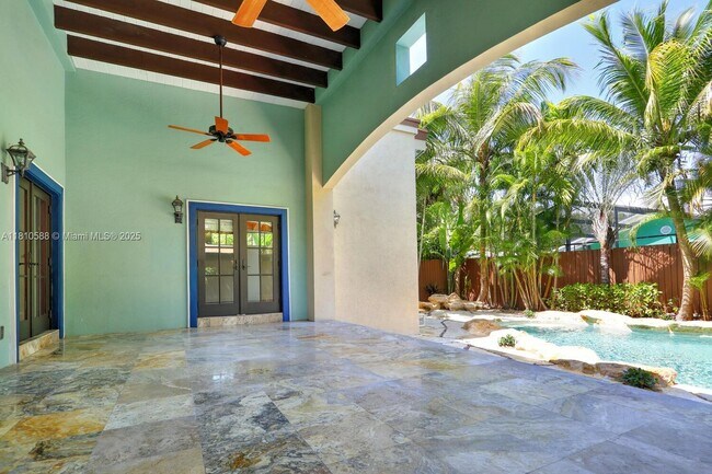 Building Photo - 2527 Inagua Ave
