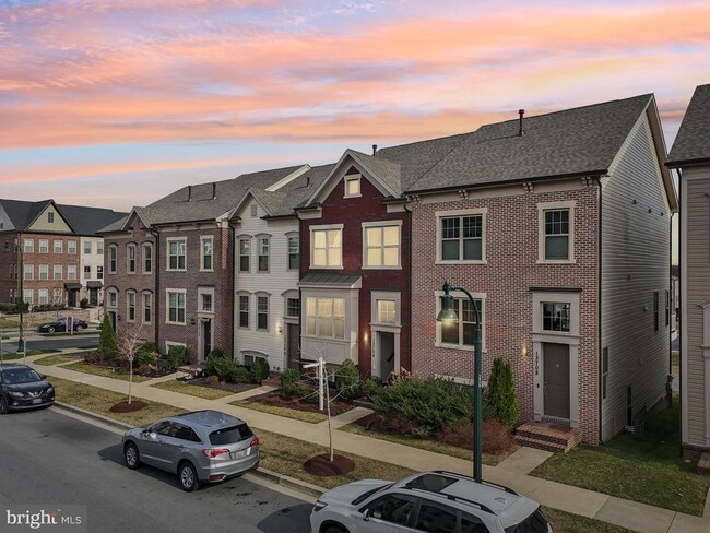Primary Photo - 13706 Petrel St