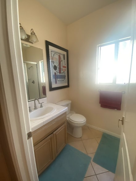 Building Photo - 212 N Catalina Ave