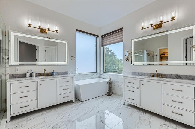 Building Photo - 217 Emerald Ridge Dr