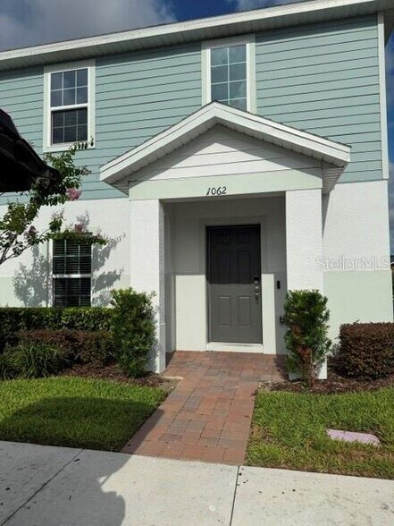 Building Photo - 1062 Sand Torch Cir