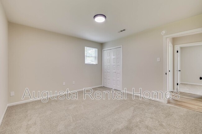 Building Photo - 3413 Charing Cross Ct