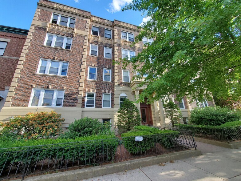 Building Photo - 12 Wendell St