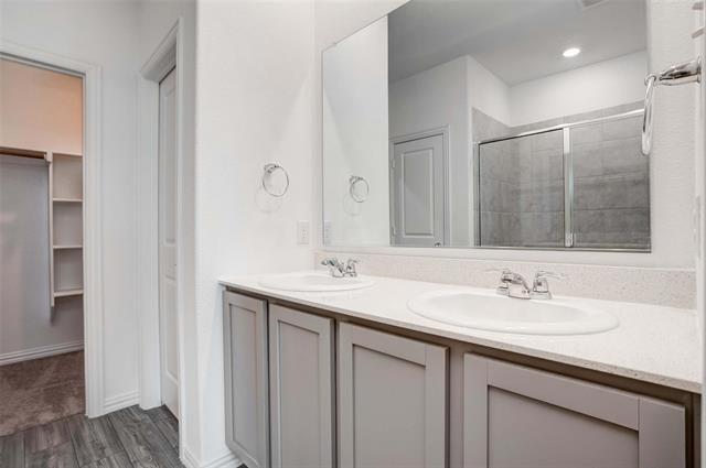 Building Photo - 14800 Mainstay Way