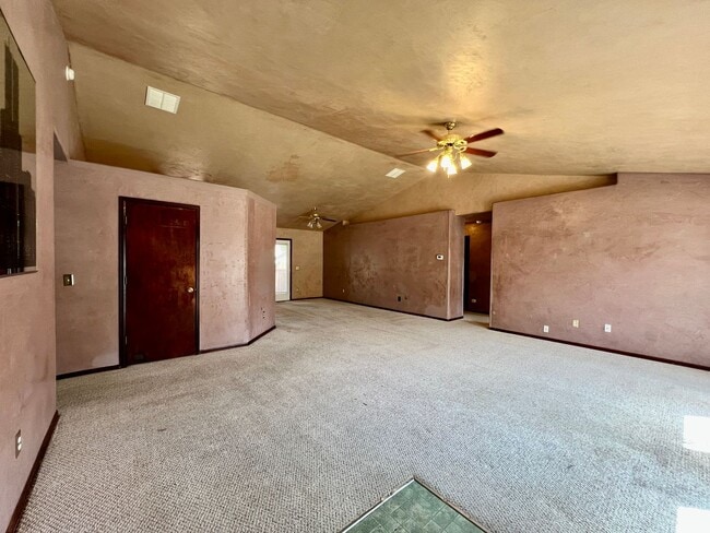 Building Photo - Single Family Home in Silt for Rent