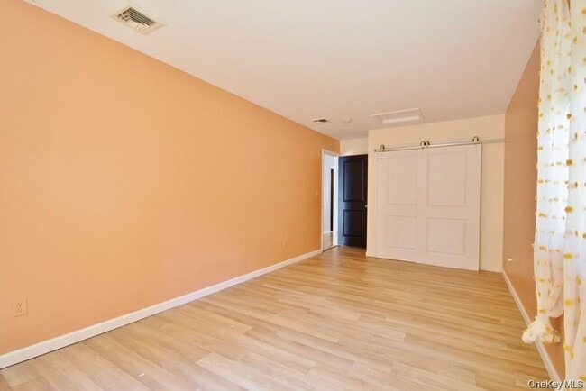 Building Photo - 346 Angelo Dr