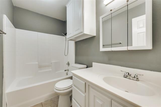 Building Photo - 4403 New Meadow Dr