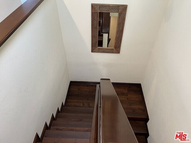 Building Photo - 1019 Camino Real