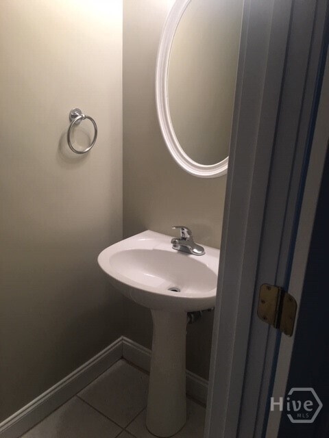 Building Photo - 110 Wood Lake Dr