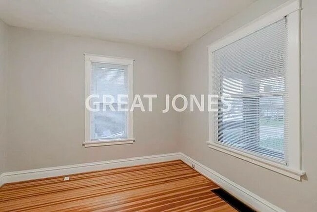 Building Photo - 8626 Argyle Ave