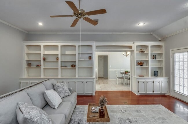 Building Photo - 340 Willow Ridge Cove