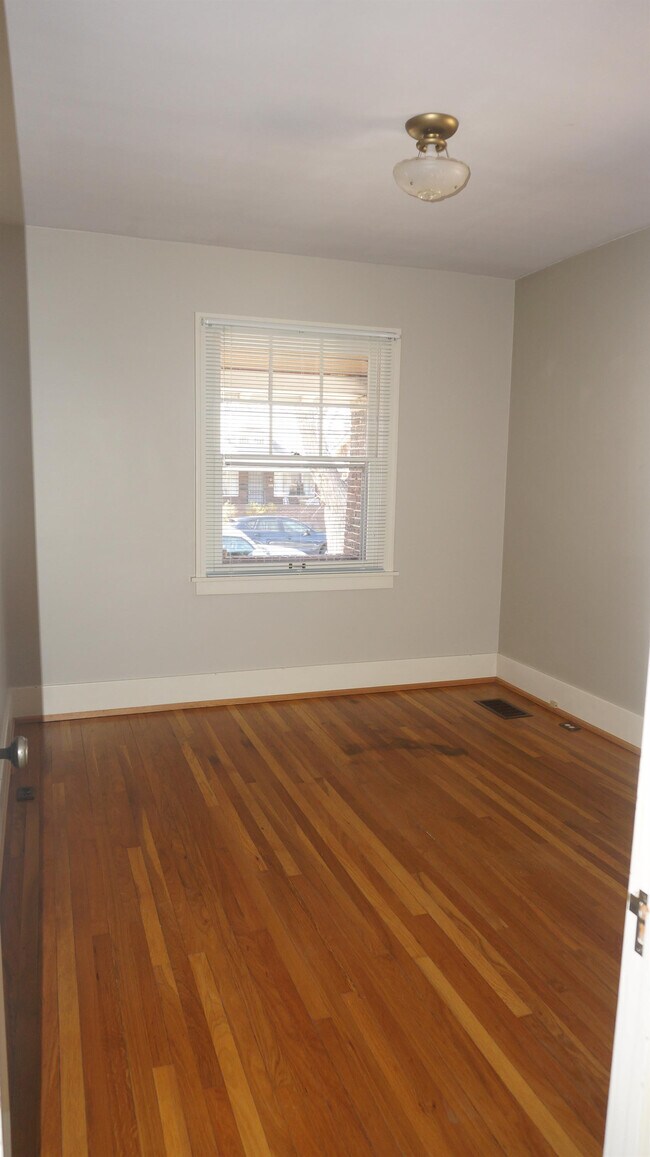 Building Photo - 784 S Emerson St