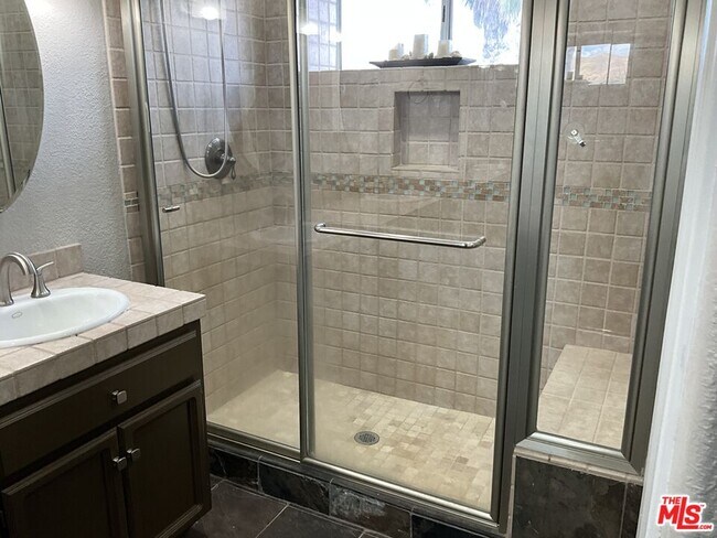 Building Photo - 9248 Camphor Tree Ct