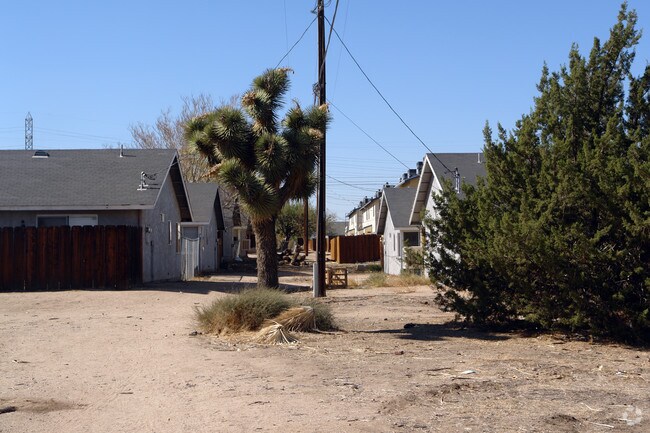 Building Photo - 13968 Spruce St