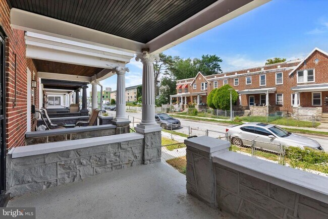Building Photo - 3015 Spaulding Ave