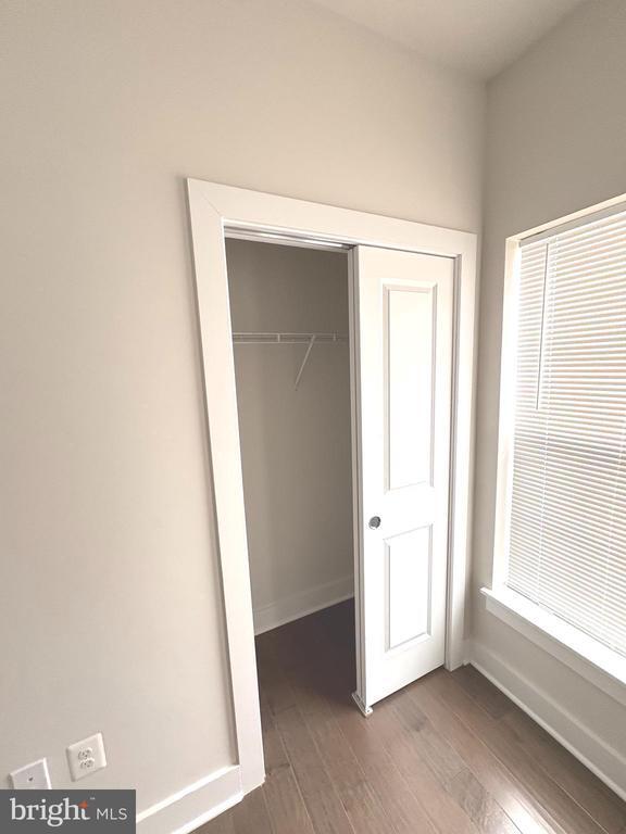 Building Photo - 5266 Ridgeview Retreat Dr