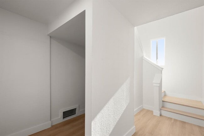 Building Photo - 306 Ave P