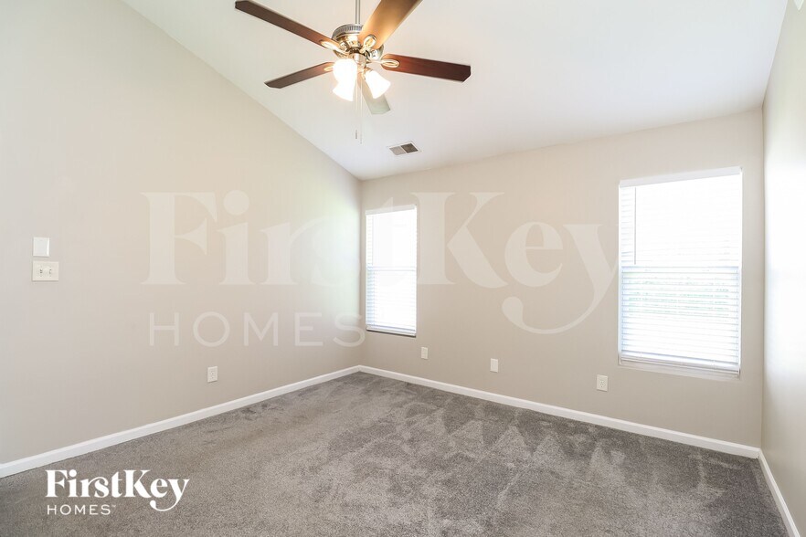 Building Photo - 7307 Woodbourne Ln