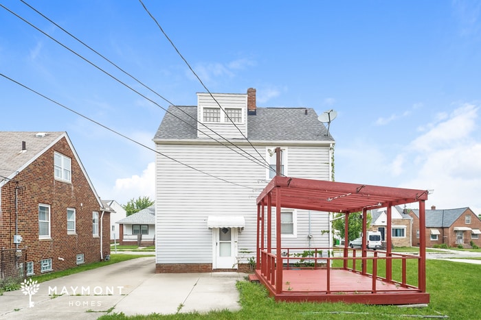 Building Photo - 10802 Vernon Ave