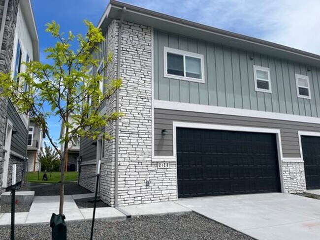 Primary Photo - 212 Miller Ln