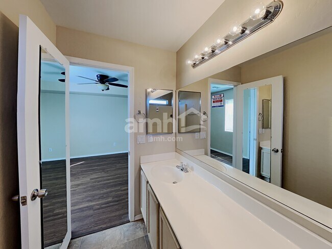 Building Photo - 6401 W Riva Rd