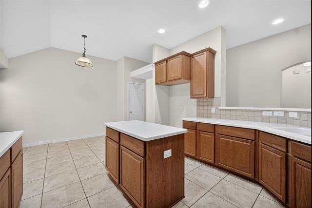 Building Photo - 2408 Barranca Way