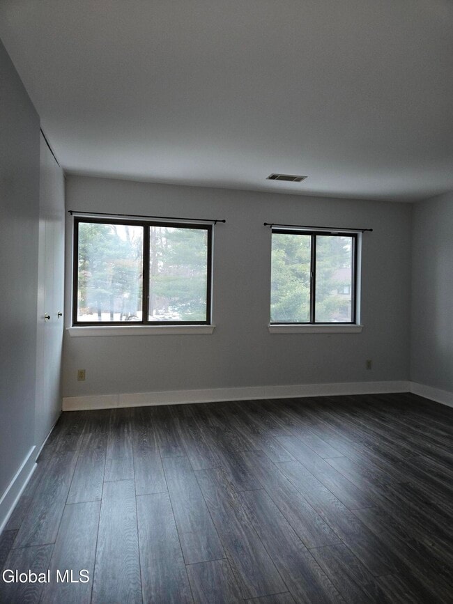 Building Photo - 93 Ridgewood Terrace