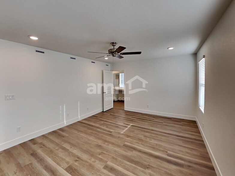 Building Photo - 11187 Magallanes St
