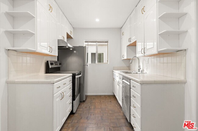 Building Photo - 4213 Whitsett Ave