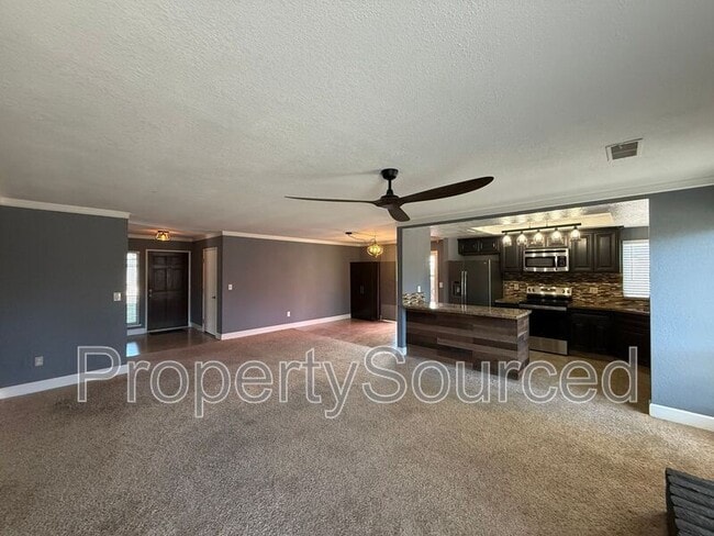 Building Photo - 856 Nottingham Dr