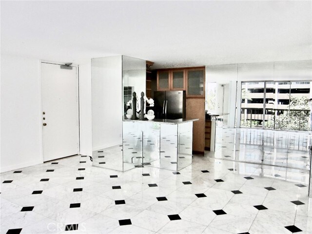 Building Photo - 10747 Wilshire Blvd