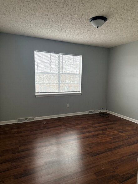 Building Photo - 15 Ferguson Dr