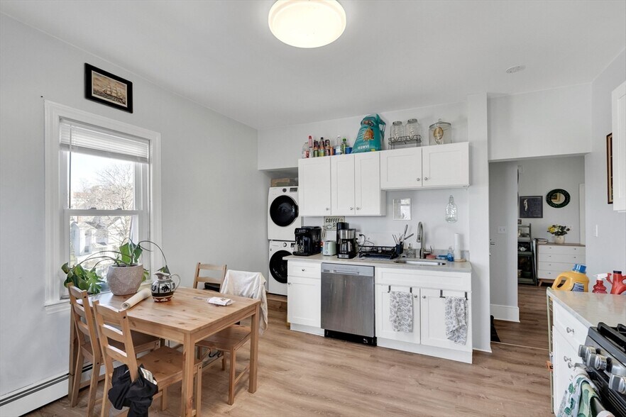 *Pictures are representative samples of the advertised unit. In some cases, the actual units you to - 26 Union St