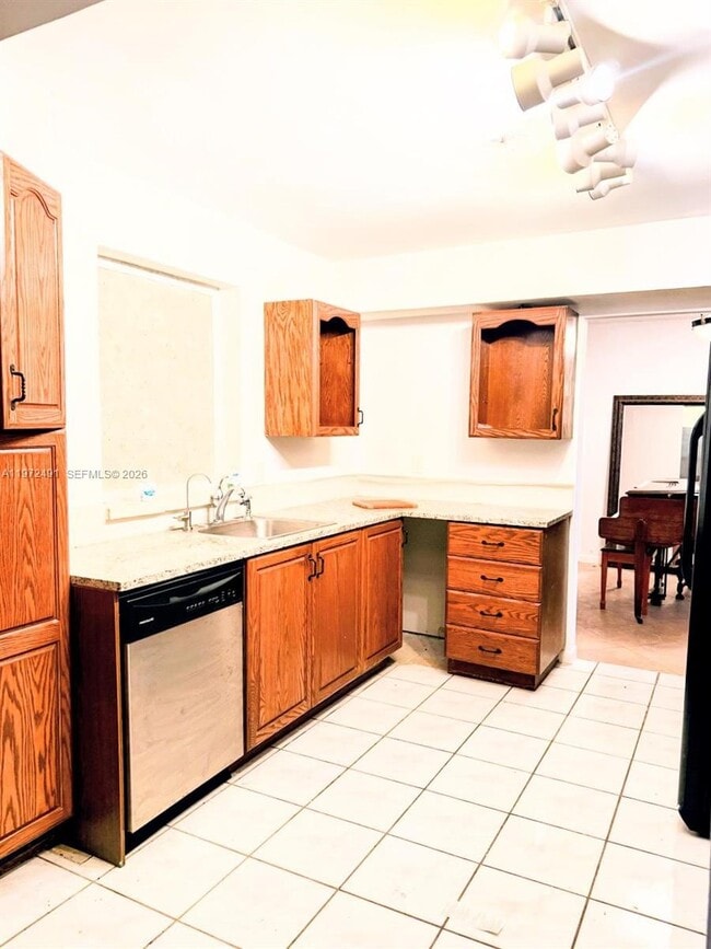 Building Photo - 766 NW 24th Ave